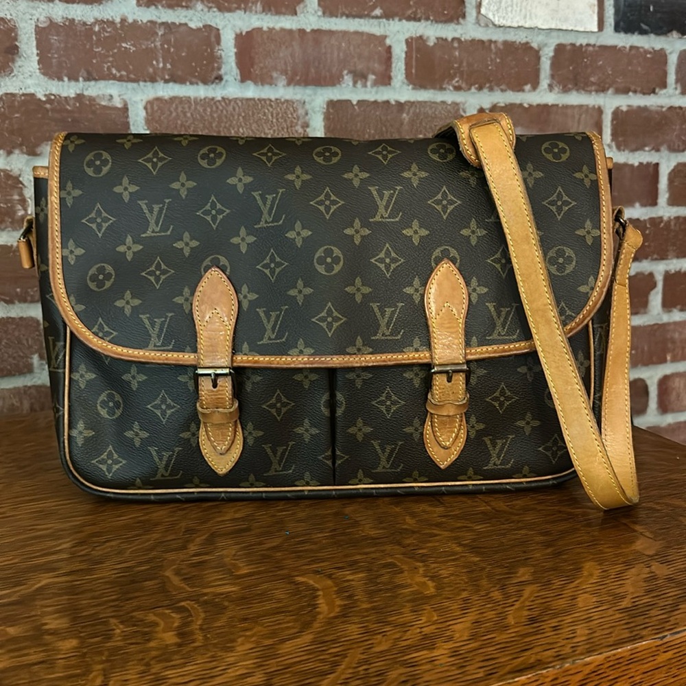 Louis Vuitton Giveniere GM Monogram Shoulder Bag